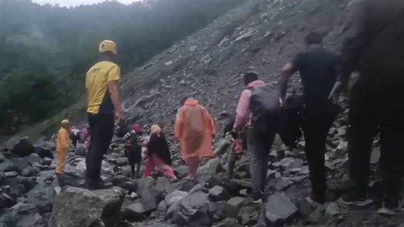 Uttarakhand: কেদারনাথ থেকে ফেরার পথে সোনপ্রয়াগের ভূমিধসে আটকে প্রায় ৪০ জন তীর্থযাত্রী, সকলকে উদ্ধার এসডিআরএফ-এর