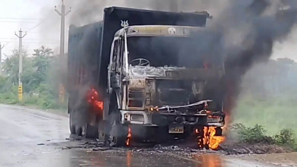 Bihar Road Accident: ট্রাকের ধাক্কায় মৃত্যু এক সাইকেল আরোহীর, উন্মত্ত জনতা আগুন ধরিয়ে দিল ঘাতক গাড়িতে, পলাতক চালক