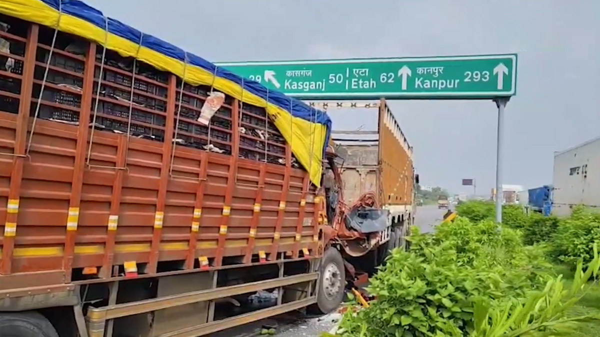 Aligarh Road Accident: আলিগড়ে দুটি ট্রাকের সংঘর্ষে অবরুদ্ধ জাতীয় সড়ক, জেসিবি দিয়ে উদ্ধার করা হল ট্রাক চালককে, দেখুন ভিডিয়ো