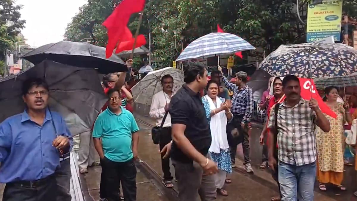 Bharat Bandh: বনধের সমর্থনে এসএফআইয়ের মিছিল, পাল্টা প্রতিবাদে এবিভিপির সদস্য সংগ্রহ অভিযান, উত্তপ্ত কলেজ স্ট্রিট চত্বর