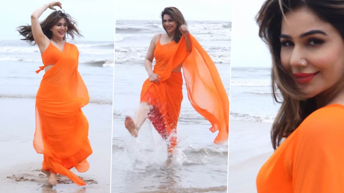 Kangna Sharma: নুডল স্ট্র্যাপের ব্লাউজ থেকে উঁকি দিচ্ছে ক্লিভেজ, গেরুয়া ফিনফিনে শাড়িতে সমুদ্রে পা ডোবালেন কঙ্গনা, দেখুন হট ভিডিও
