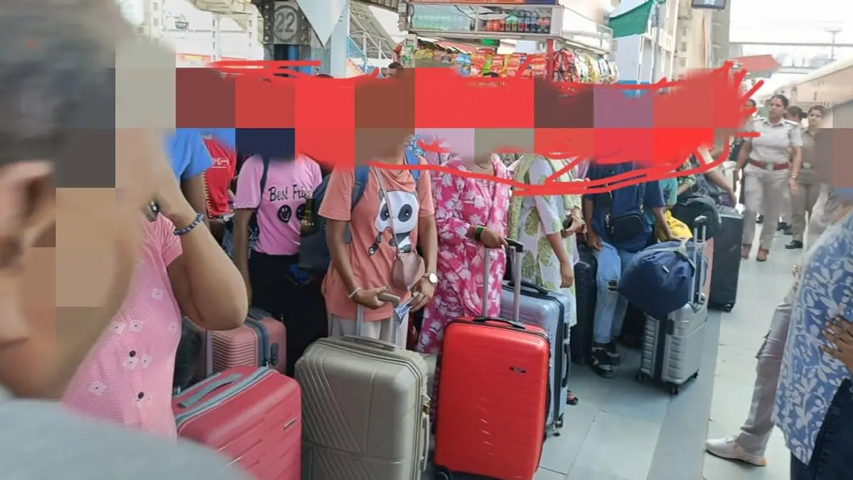 56 Young Women Rescued From NJP: পাটনাগামী ক্যাপিটাল এক্সপ্রেস থেকে উদ্ধার উত্তরবঙ্গের ৫৬ জন তরুণী, কাজের টোপ দিয়ে পাচার জানাল আরপিএফ