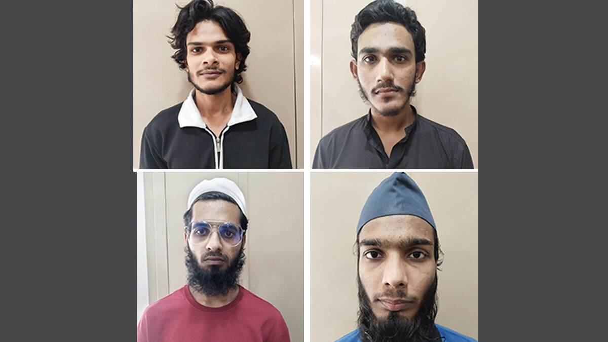 Gujarat: আল কায়েদা জঙ্গি গোষ্ঠীর সঙ্গে যুক্ত চার যুবককে গ্রেফতার গুজরাট পুলিশের, উদ্ধার সন্দেহজনক নথিপত্র