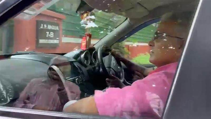 Dilip Meet JP Nadda: মোদীর সভায় অনুপস্থিত বিজেপি নেতা দিলীপ ঘোষ হাজির দিল্লিতে, গেলেন নাড্ডার বাসভবনে (দেখুন ভিডিও)