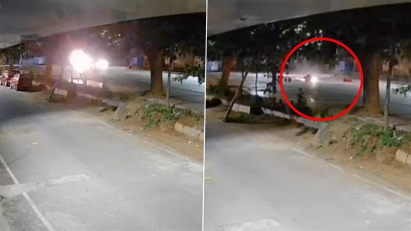 Shocking Video: মাঝরাতে দ্রুত গতিতে ছুটছে সুপারবাইক, ঘটল সাংঘাতিক দুর্ঘটনা, দেখুন সিসিটিভি ফুটেজ