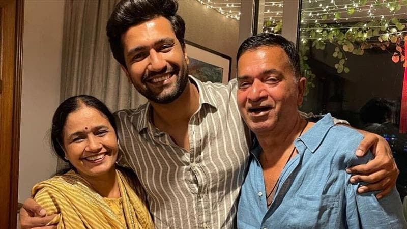 Vicky Kaushal Father Sham Kaushal: ছাদ থেকে ঝাঁপ দিয়ে মরতে চেয়েছিলেন ভিকির বাবা, কেন এমন সাংঘাতিক চিন্তা গ্রাস করেছিল শ্যাম কৌশলকে?