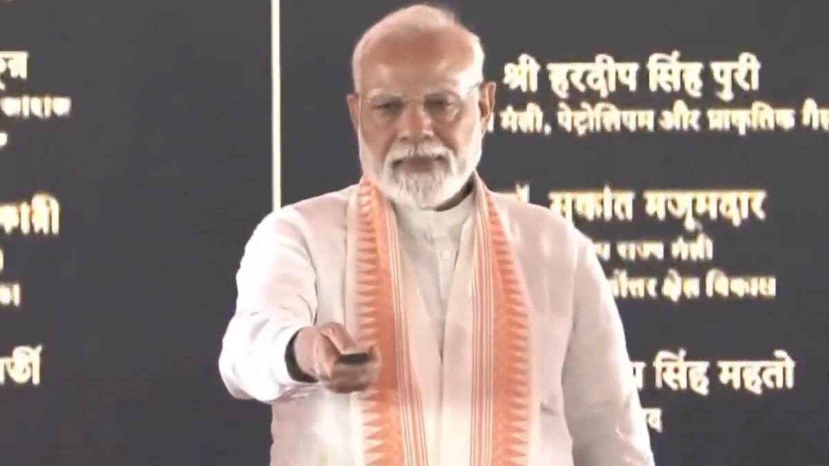 PM Narendra Modi: শ্রমশক্তির বড় কেন্দ্র দুর্গাপুর, রাজ্যে এসে একাধিক প্রকল্পের শিলান্যাস করলেন প্রধানমন্ত্রী নরেন্দ্র মোদী