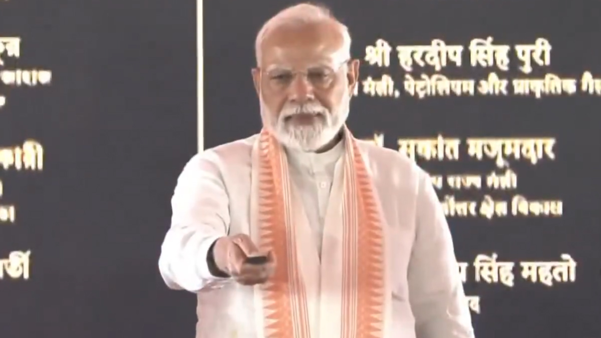 PM Narendra Modi: শ্রমশক্তির বড় কেন্দ্র দুর্গাপুর, রাজ্যে এসে একাধিক প্রকল্পের শিলান্যাস করলেন প্রধানমন্ত্রী নরেন্দ্র মোদী