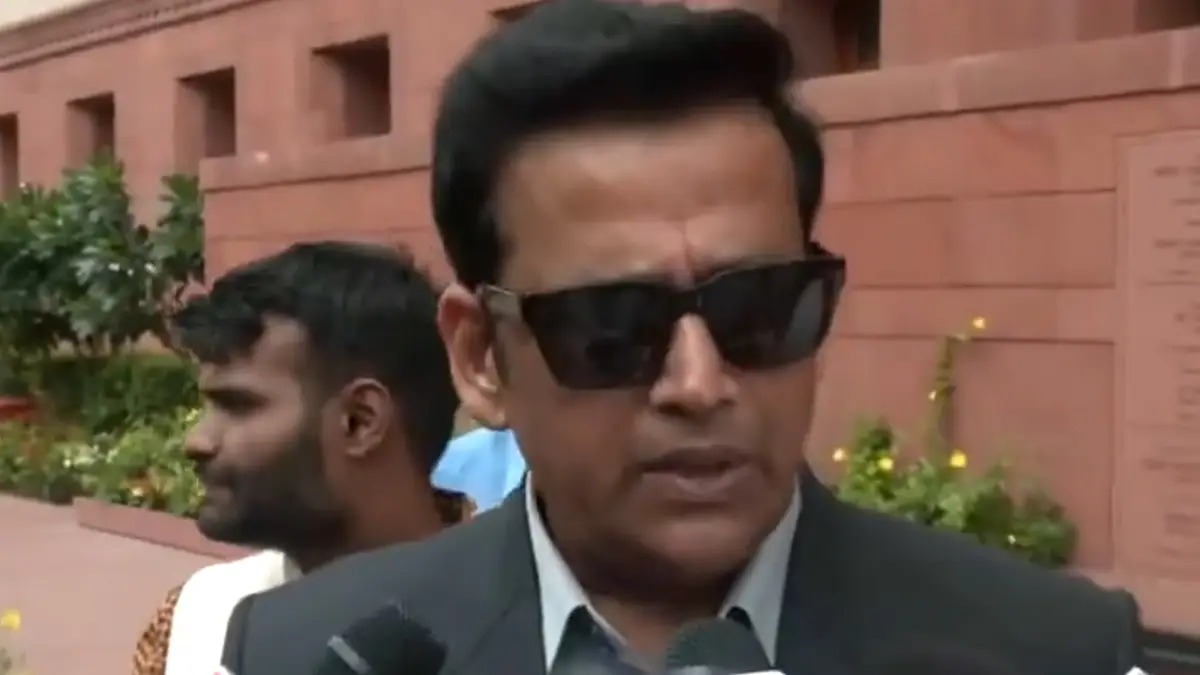 OTT Platform: সফট পর্ণ দেখানো হত, বিনোদন জগতেও সীমানা নির্ধারণের প্রয়োজন, ২৫টি ওটিটি অ্যাপে নিষেধাজ্ঞা জারি নিয়ে মন্তব্য রবি কিষাণের