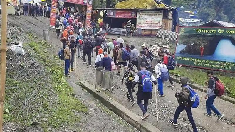 Amarnath Yatra 2025: জম্মু থেকে ৬,৪৮২ তীর্থযাত্রী রওনা দিল অমরনাথে, ১.৪৫ লক্ষ দর্শনার্থী ইতিমধ্যেই দর্শন করেছেন শিবলিঙ্গ