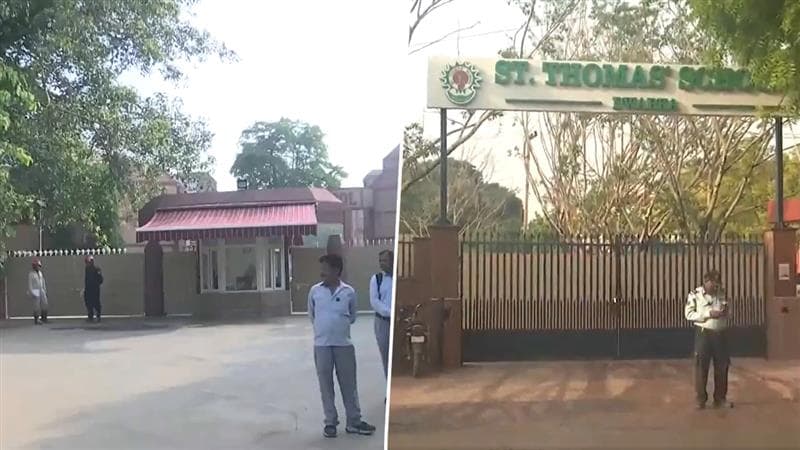 Delhi School Bomb Threat: ফের একবার বোমাতঙ্ক! রাজধানী দিল্লির দুই স্কুলে ইমেল মারফত বোমা হামলার হুমকি (দেখুন ভিডিও)