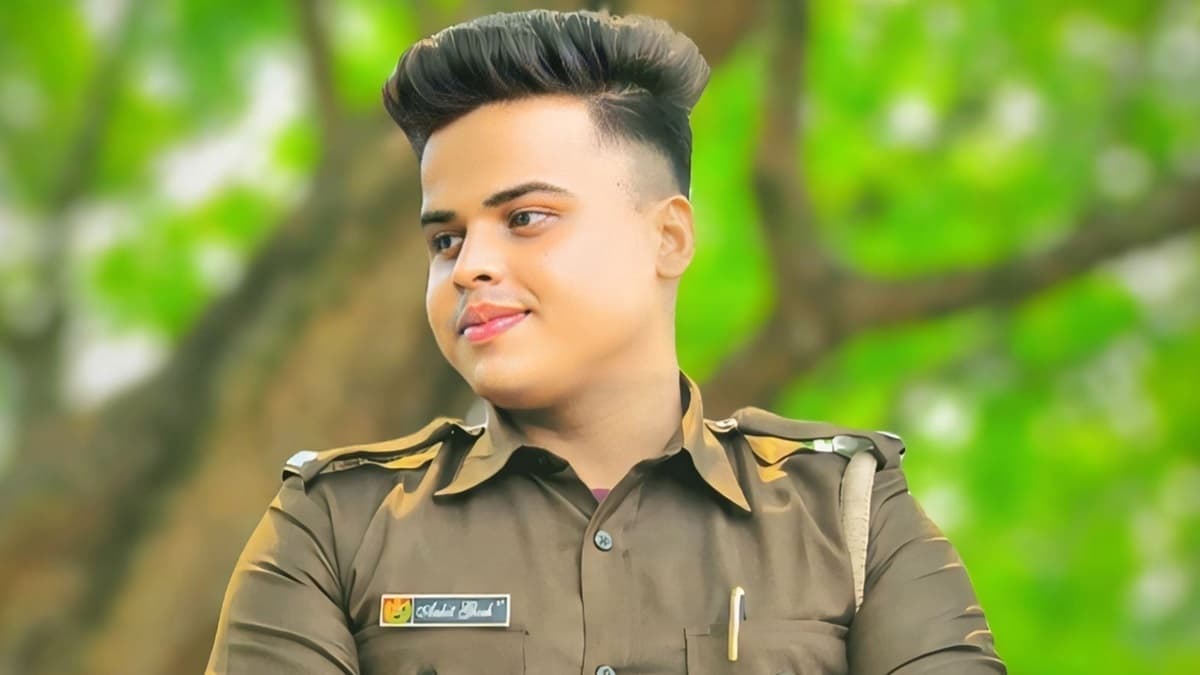 Fake Police Ankit Ghosh Arrested: গায়ে উর্দি, চেহারায় চাকচিক্য তবে শেষরক্ষা হল না,  আসল পুলিশের জালে ধরা পড়লেন ভুয়ো পুলিশ অঙ্কিত, দেখুন ভিডিয়ো