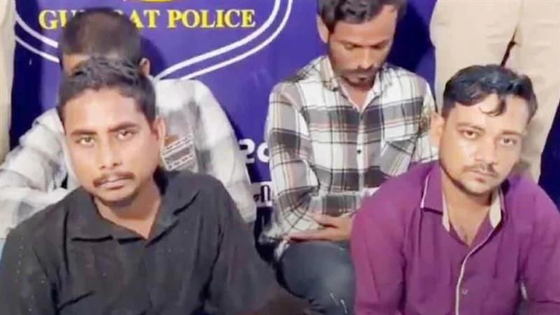 Surat Gang Rape Case: বন্ধুদের দিয়ে স্ত্রীকে গণধর্ষণ, হাত-পা মুখ বেঁধে দেহ ছোড়া হল জলে, গ্রেফতার ৪