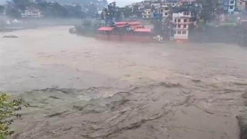 Landslide In Mandi: কাটছে না দুর্যোগের মেঘ, মান্ডিতে নামল ধস, মৃত ১, নিখোঁজ ৩০