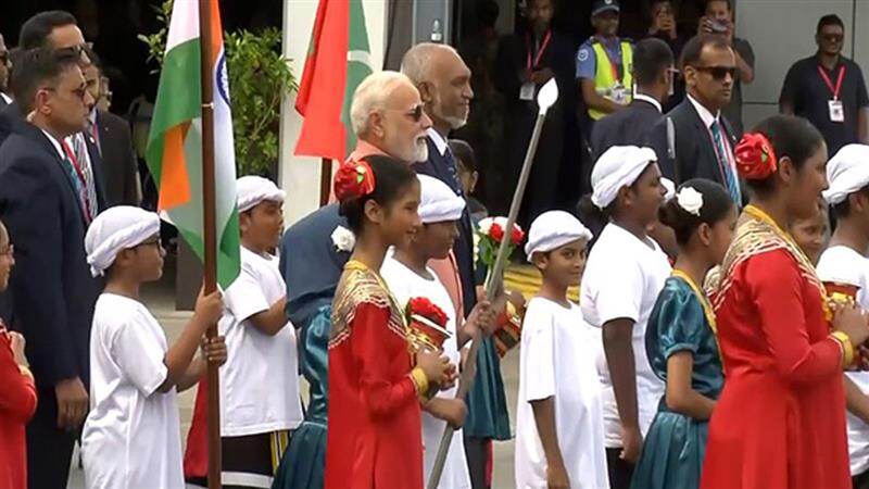India-Maldives: মালেতে নরন্দ্র মোদীকে উষ্ণ অভ্যর্থনা, দেখুন ভিডিও