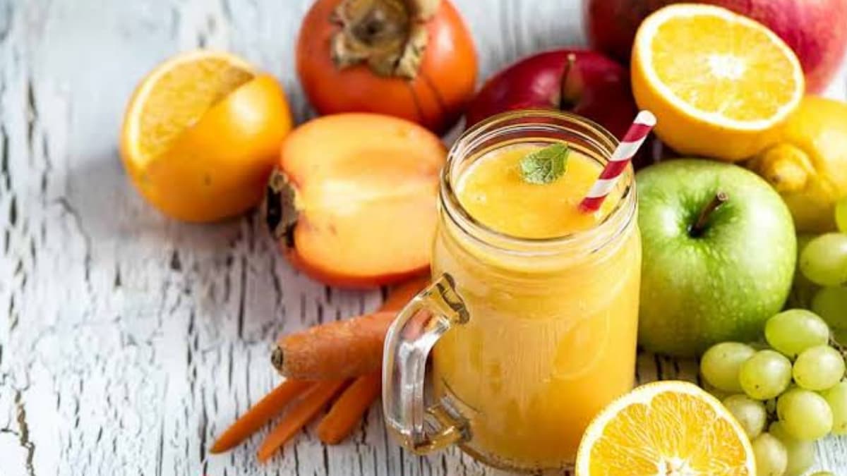 Mixed fruit juice recipe: প্রোটিনে ভরপুর। টাটকা ফল দিয়ে ঘরে বানান মিক্সড ফ্রুট জুস