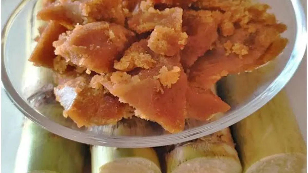 Health Benefits of Jaggery Made from Sugarcane:   হাড় এবং দাঁতের গঠন হবে মজবুত। জেনে নিন আখের গুড়ের উপকারিতা