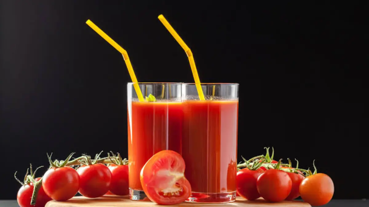 Benefits of Tomato Juice: প্রতিদিন খান এক গ্লাস টমেটোর জুস। ত্বকের জেল্লা ঠিকরে বেরোবে, কমবে ওজন। কিভাবে খাবেন বিস্তারিত জেনে নিন
