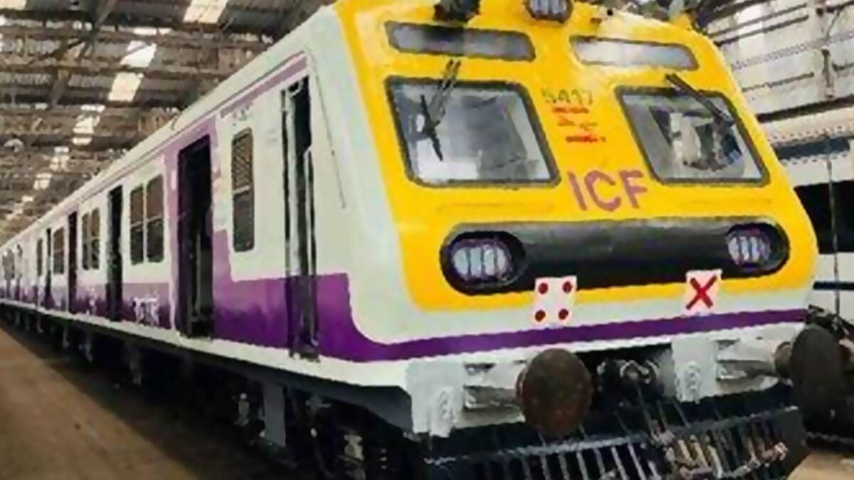 Indian Railways: আর ভিড়ে ঠাসাঠাসি নয়, প্রবীণ নাগরিকদের জন্য বিশেষ কামরার ব্যবস্থা রেলের