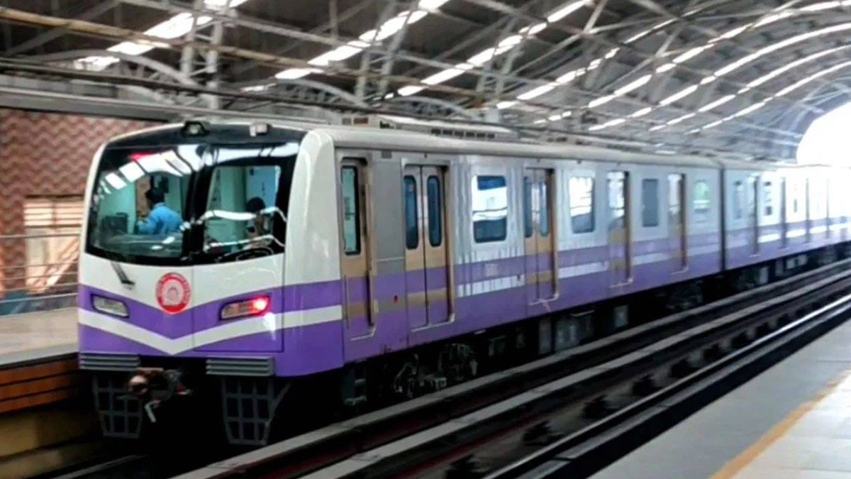 Kolkata Metro Railway: মেট্রোয় আবার বিভ্রাট, সিগনালিং ত্রুটিতে দমদম থেকে শোভাবাজার পর্যন্ত বন্ধ পরিষেবা