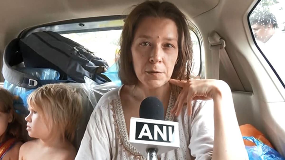 Russian Woman Lives In Indian Cave: 'গুহা মানবীর' আগমণ রাশিয়া থেকে, ভারতের গোকর্ণ গুহায় কী করছেন পুতিনের দেশের মহিলা, এক ঝাঁক রহস্য