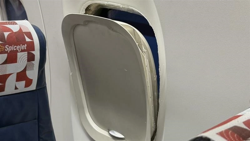 SpiceJet: মাঝ আকাশে উড়ে গেল স্পাইসজেট বিমানের জানলার ফ্রেম, দেখুন সেই ভয়ানক ভিডিয়ো