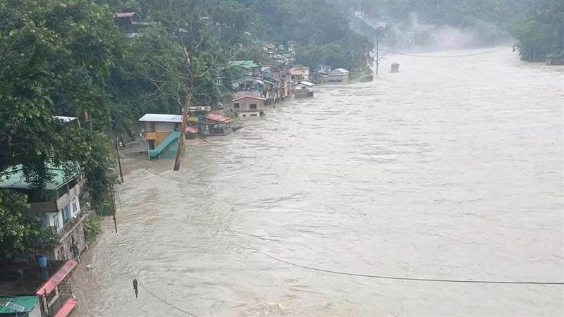 West Bengal Weather Update: তুমুল বৃষ্টিতে বিপদ উত্তরে, তিস্তার জল বেড়ে যাওয়ায় ডুবছে তিস্তা বাজার, দেখুন