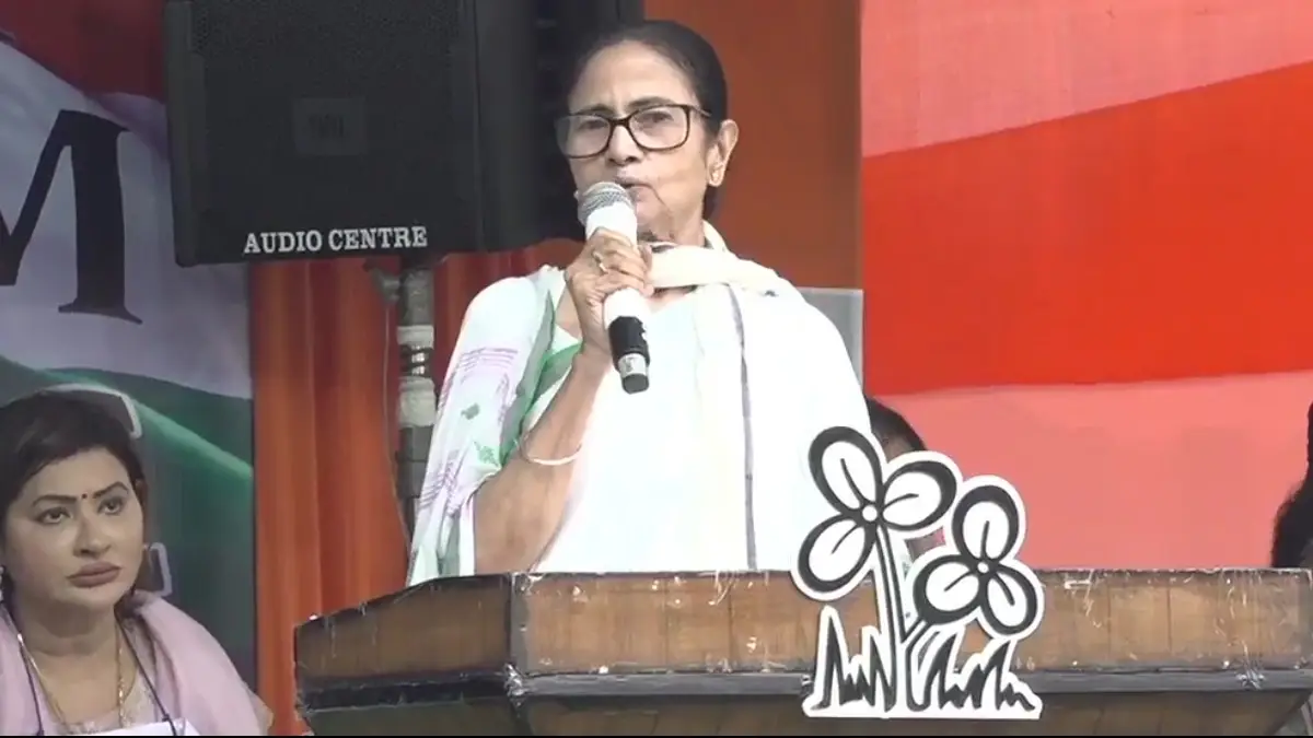 Mamata Banerjee: 'বাড়ি গিয়ে স্নান, চা...', ভিন রাজ্যে বাঙালির অপমানের বিরুদ্ধে গর্জে উঠলেন মুখ্যমন্ত্রী, সঙ্গে দিলেন ৩ দাওয়াই