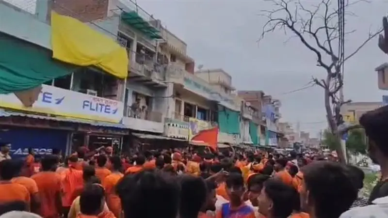 Kanwariya Beaten In UP: ‘বোল রাম’ ধ্বনি দিতে বাধা, যোগীরাজ্যে কানওয়ারিকে মারধরের অভিযোগ, আটক ৬