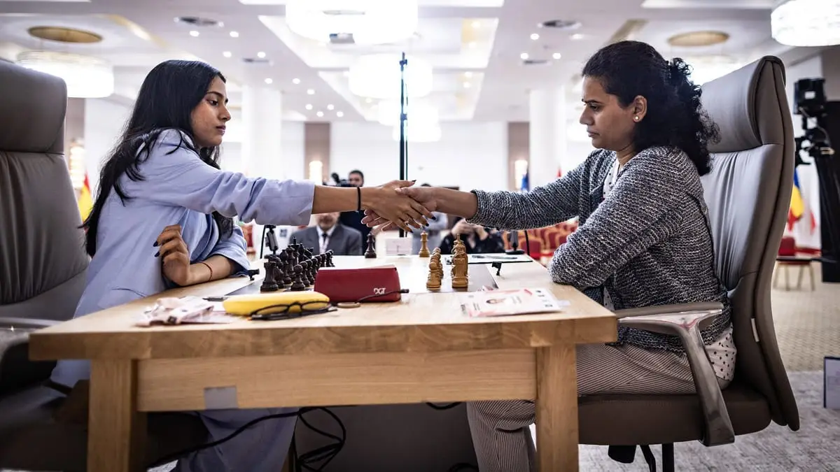 FIDE Women's World Cup: দ্বিতীয় রাউন্ডেও ড্র হাম্পি-দিব্যার, আজ টাইব্রেকে ফিডে মহিলা দাবা বিশ্বকাপের ফাইনালের বিজয়ী নির্ধারণ