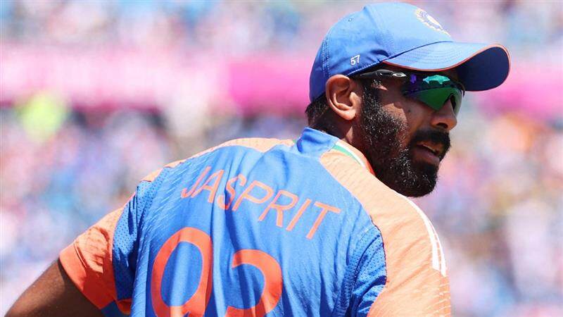 Jasprit Bumrah, Asia Cup 2025: এশিয়া কাপে বাদ পড়বেন জসপ্রীত বুমরাহ, সামনে এল নতুন রিপোর্ট