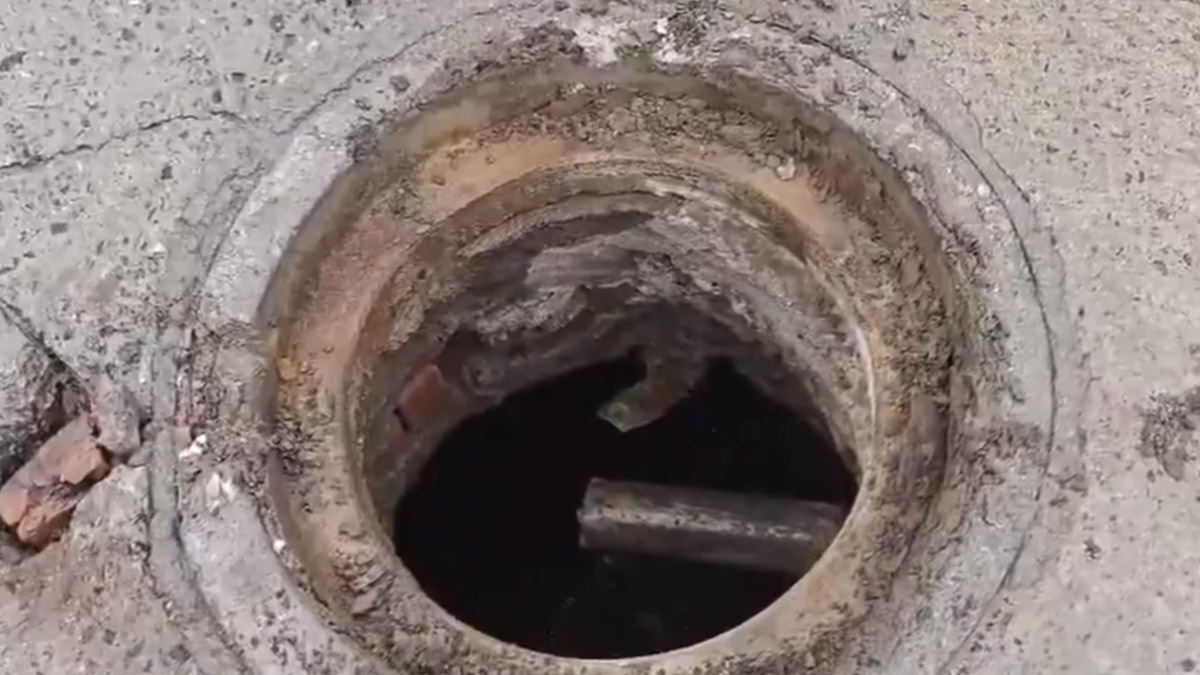 Delhi Toddler Dies in Open Sewer: রাখির সকালে দিল্লিতে খোলা ড্রেনে পড়ে মৃত্যু আড়াই বছরের শিশুর, গাফলতির নির্লজ্জ নজির