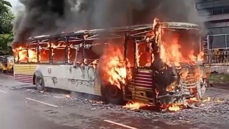 Fire: আরটিসি বাসে ভয়াবহ আগুন, দেখুন ভিডিও