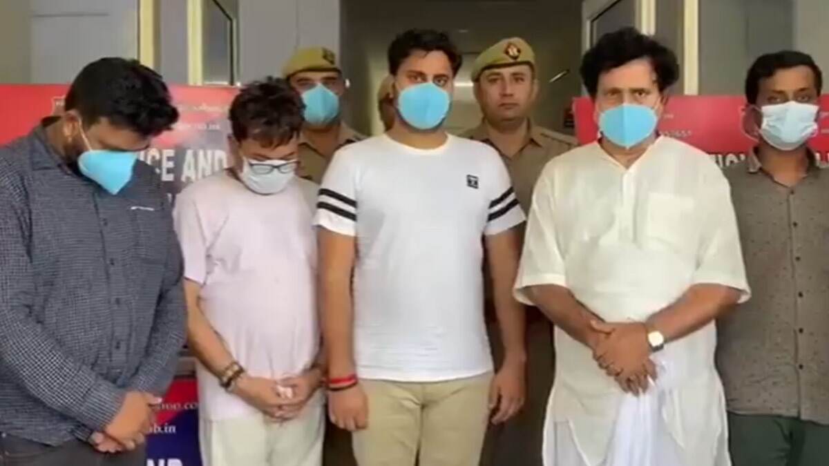 Noida: ভুয়ো থানা, ভুয়ো উর্দিধারী, নয়ডা থানার অদূরেই আইবি অফিস, আসল পুলিশের জ্বালে অভিযুক্তরা