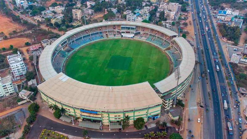 Chinnaswamy Stadium: মেলেনি পুলিশের ছাড়পত্র! মহিলা বিশ্বকাপের ম্যাচ হাতছাড়া হবে চিন্নাস্বামী স্টেডিয়ামের