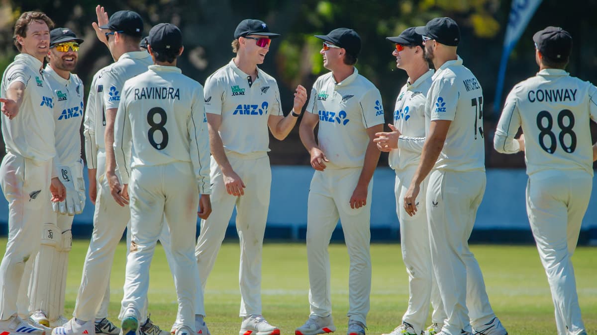 ZIM vs NZ 2nd Test Live Scorecard: ফের চলল ম্যাট হেনরির জাদু, কিউই পেসে ১২৫ অলআউট জিম্বাবয়ে