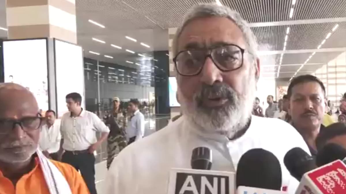 Giriraj Singh: বাংলাদেশি রোহিঙ্গাদের জন্য ভোট অধিকার যাত্রা করবে কংগ্রেস, মন্তব্য গিরিরাজ সিংয়ের