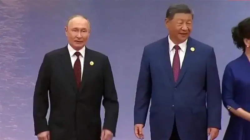 AI-driven Media: এআই চালিত নিউজ ফ্যাক্টরি খুলছে চিন-রাশিয়া, খবরে রাজ করতে কীভাবে কাজ করবে পুতিন-জিনপিংয়ের নিউজ কনটেন্ট রোবট