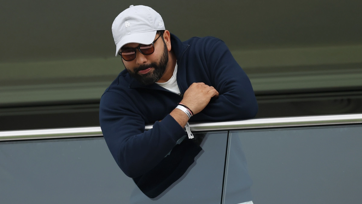 Rohit Sharma at Oval: দেখুন, টিম ইন্ডিয়াকে সারপ্রাইজ দিয়ে ওভালে ম্যাচ দেখতে হাজির রোহিত শর্মা