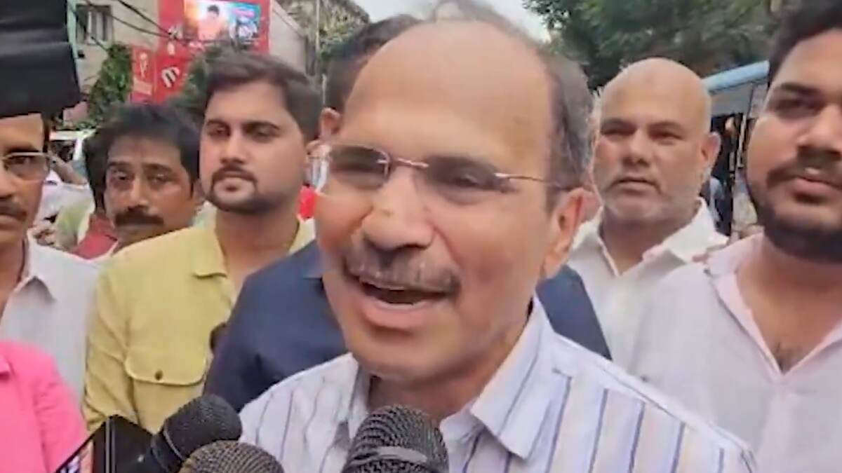 Adhir Ranjan Chowdhury: নির্বাচন কমিশনের গাফিলতি কেন ঢাকতে চাইছে কেন্দ্র? ভুয়ো ভোটার ইস্যু নিয়ে প্রশ্ন অধীরের