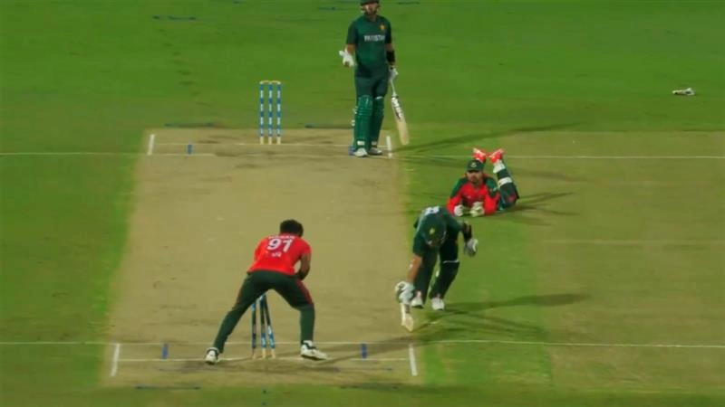 PAK Shaheens vs BAN A: নেই কোনও কমিউনিকেশন! বাংলাদেশ এ দলের বিপক্ষে আজব রান আউট পাকিস্তান শাহিনসের