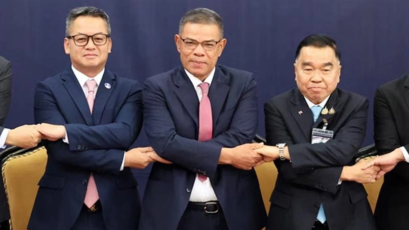 Cambodia-Thailand Ceasefire: কম্বোডিয়া ও থাইল্যান্ডের যুদ্ধবিরতি চুক্তি স্বাক্ষর