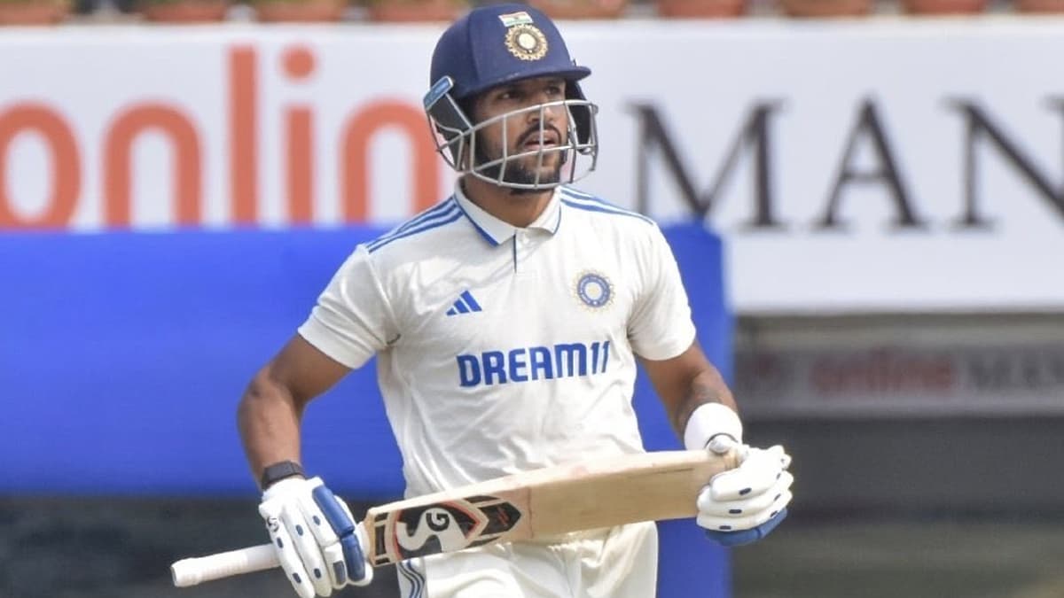 Duleep Trophy 2025: দলীপ ট্রফিতে সেন্ট্রাল জোনের অধিনায়কত্বে ধ্রুব জুরেল, বাদ করুণ নায়ার