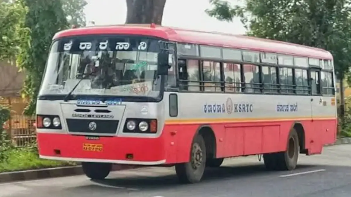 Bengaluru Road Accident: বেঙ্গালুরুতে নিয়ন্ত্রণ হারিয়ে দাঁড়িয়ে থাকা লরিতে ধাক্কা বাসের, দুর্ঘটনায় মৃত্যু ২ বাসযাত্রীর
