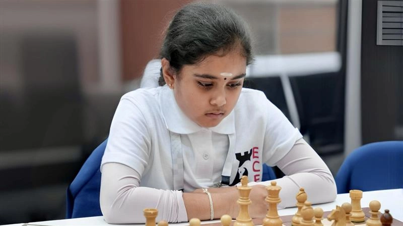 British Chess Championship 2025: ব্রিটিশ দাবা চ্যাম্পিয়নশিপে গ্র্যান্ডমাস্টারকে পরাজিত করে রেকর্ড গড়ল ১০ বছর বয়সী বোধনা শিবানন্দন