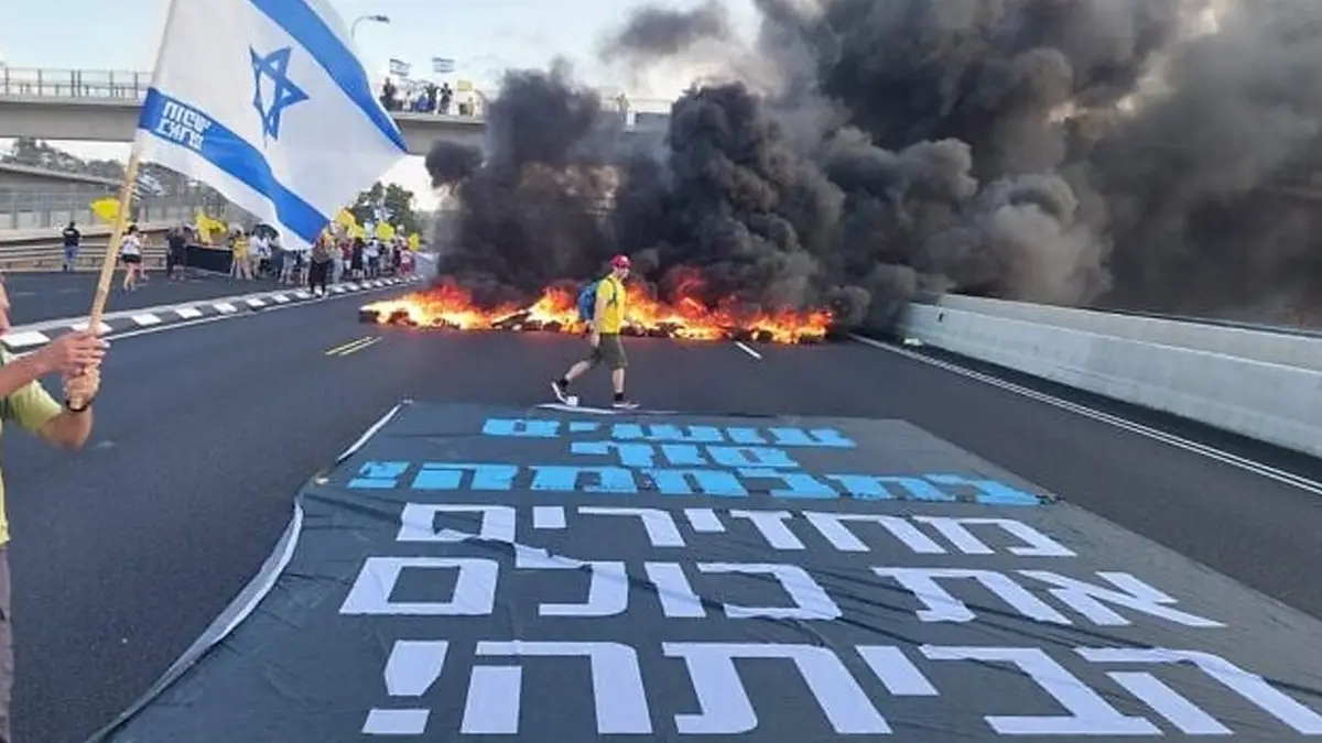 Trump Peace Deal Gaza War: ২ বছর পর গাজায় থামছে যুদ্ধ! ট্রাম্পের শর্তে রাজি হয়ে সব পণবন্দিদের ছাড়ছে হামাস, সেনা সরাচ্ছে ইজরায়েল