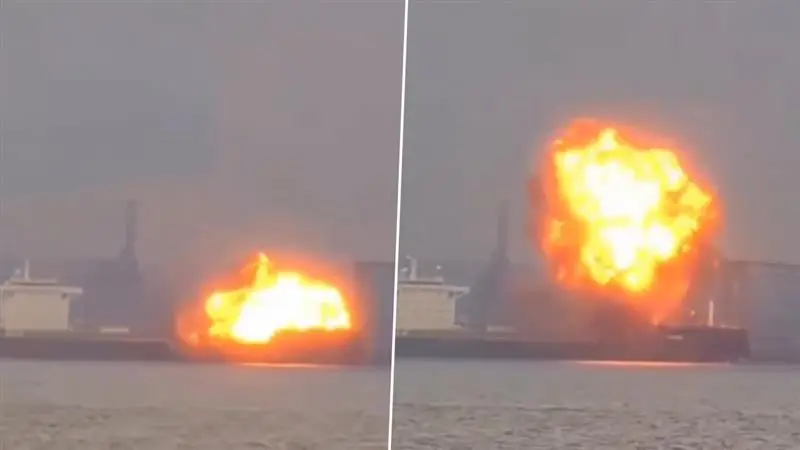 Explosion In Baltimore Harbor: মাঝ সমুদ্রে বিপত্তি, পণ্যবাহী জাহাজে আচমকা বিস্ফোরণ, দেখুন ভিডিয়ো