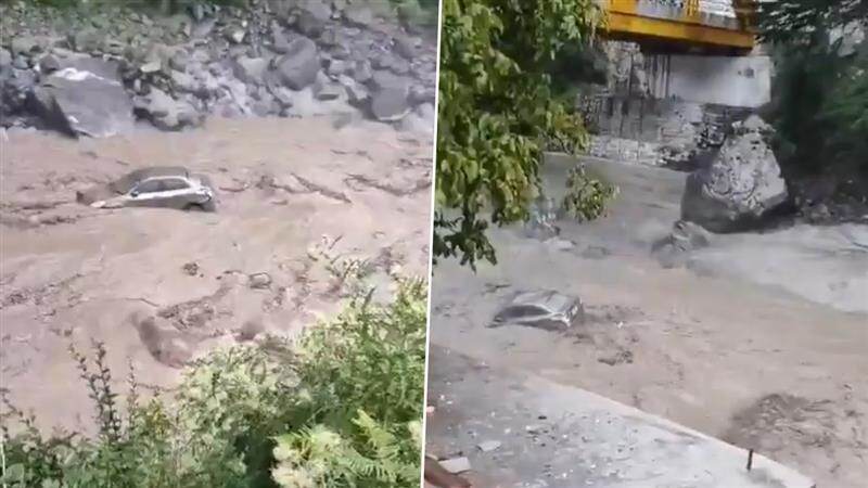 Horrific Flood Video: প্রকৃতির রুদ্র রূপ; উত্তরকাশিতে ভয়াবহ বন্যা, খেলনার মত ভেসে যাচ্ছে মানুষ বোঝাই গাড়ি, দেখুন হাড়হিম করা ভিডিয়ো