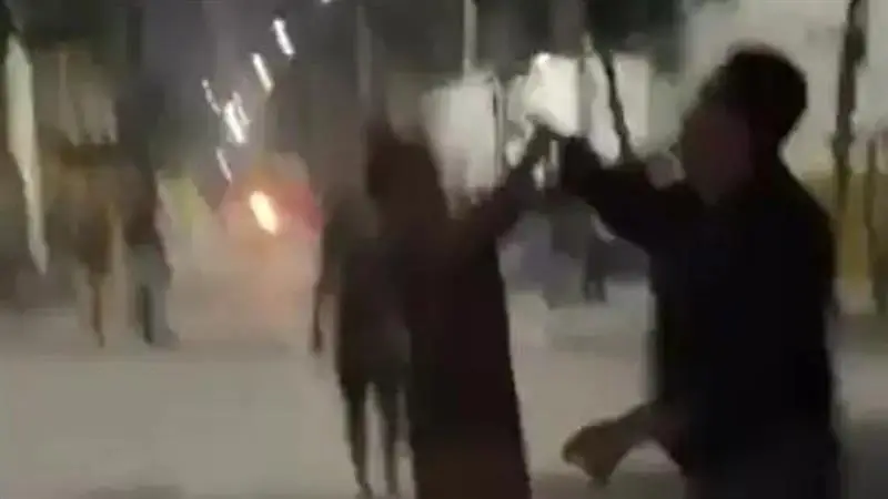 Ghaziabad Viral Video: পথকুকুরের খেতে দেওয়া 'শাস্তি', ৩৮ সেকন্ডে মহিলাকে ৮ চড় ব্যক্তির, ভাইরাল ভিডিয়ো