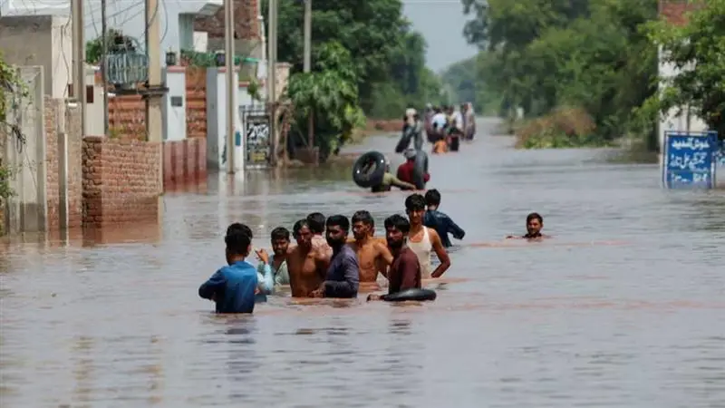 Pakistan Floods: পাকিস্তানে ভয়াবহ বন্যা, লক্ষ লক্ষ মানুষের জীবন বিপন্ন
